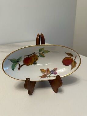 Vintage Royal Worcester Evesham Porcelain Gold rimmed Oval Dish Fruit/Berry